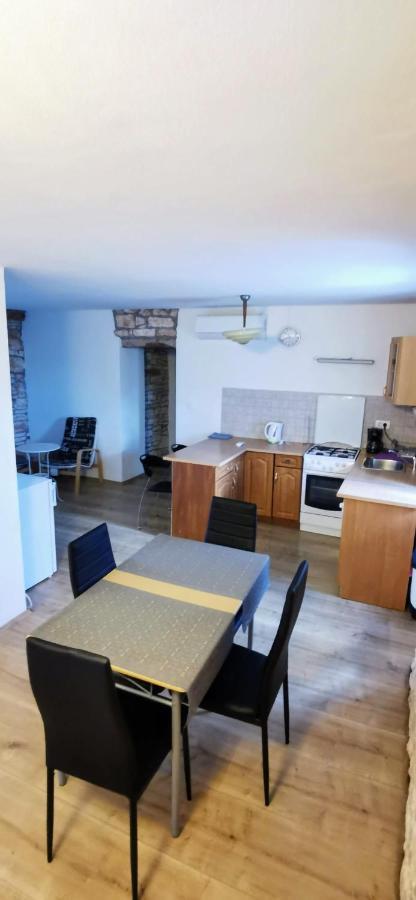 Eti And Mia Holiday Apartments Muntic Ngoại thất bức ảnh
