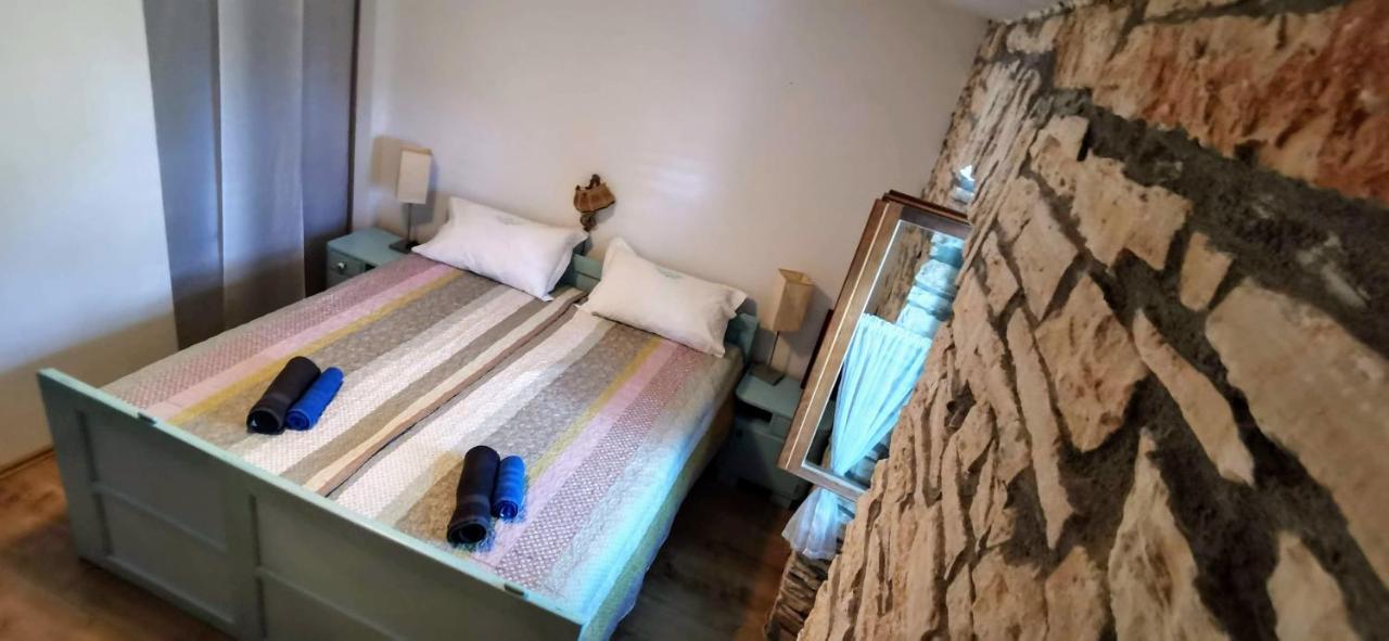 Eti And Mia Holiday Apartments Muntic Ngoại thất bức ảnh