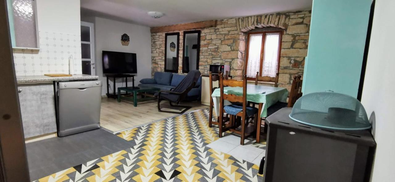 Eti And Mia Holiday Apartments Muntic Ngoại thất bức ảnh